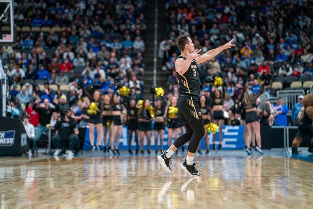 Jack Gohlke celebrates on the court